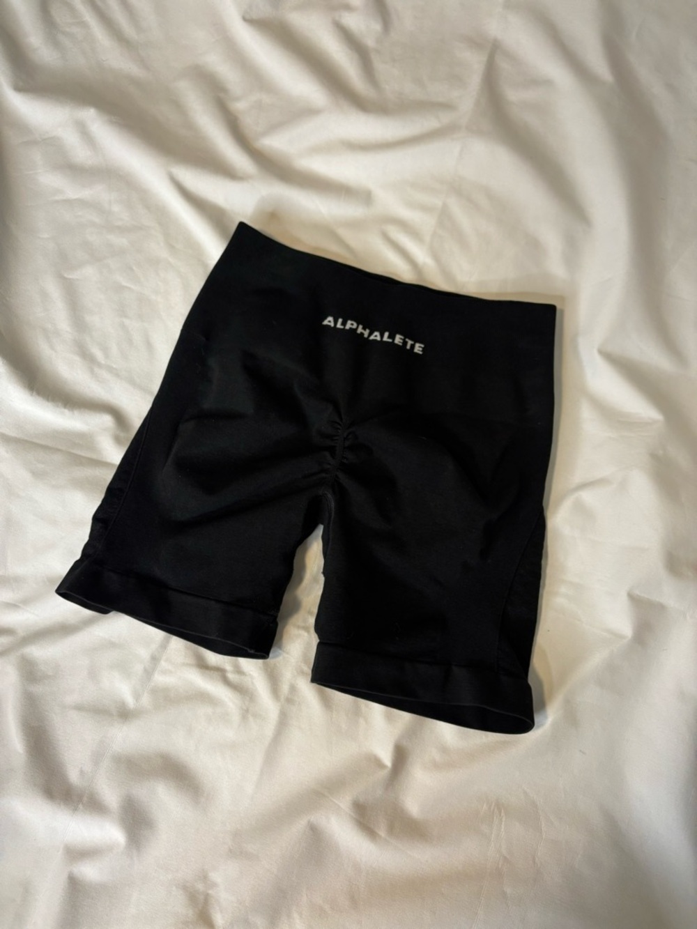 Alphalete Amplify Contour Shorts in Black